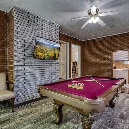 Black Bear Falls - With An In-Law Suite Gatlinburg Exterior photo
