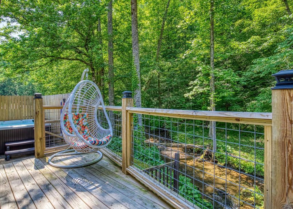 Black Bear Falls - With An In-Law Suite Gatlinburg Exterior photo