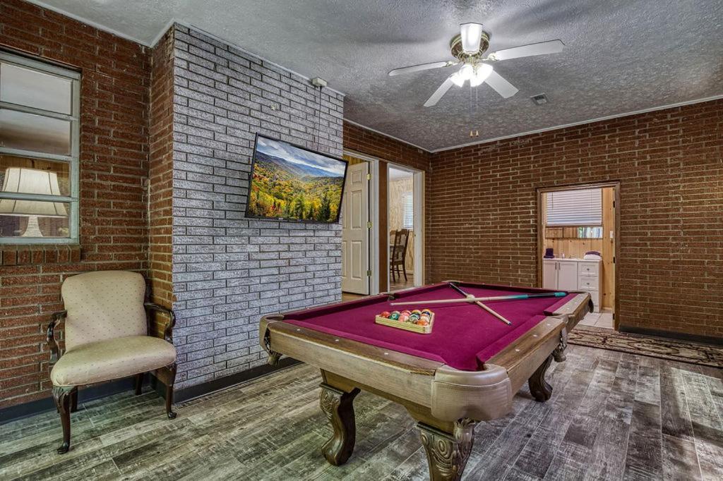 Black Bear Falls - With An In-Law Suite Gatlinburg Exterior photo