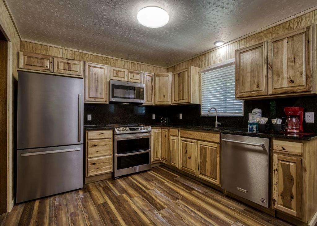 Black Bear Falls - With An In-Law Suite Gatlinburg Exterior photo